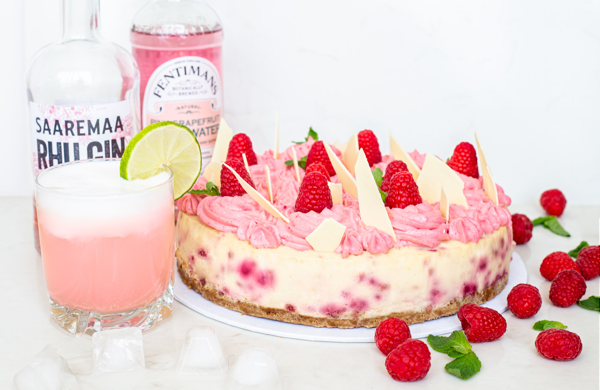 Toorjuustukook valge šokolaadi ja vaarikatega